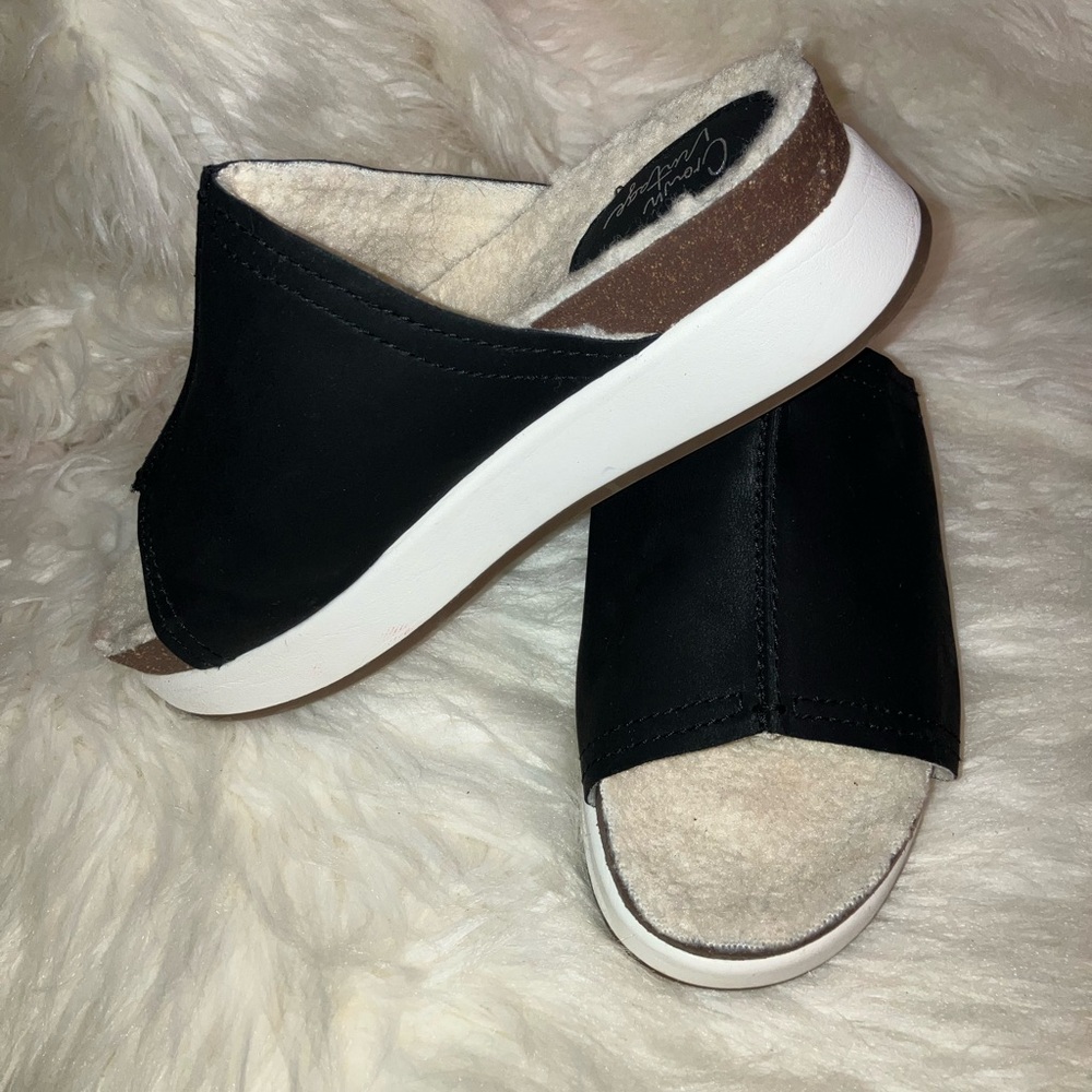 Crown vintage wedge sandal